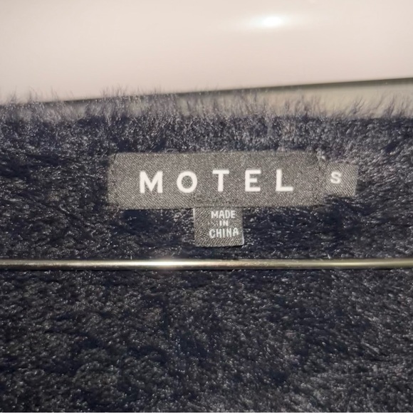 Motel Rocks Fuzzy Cropped Sweater - Picture 3 of 3